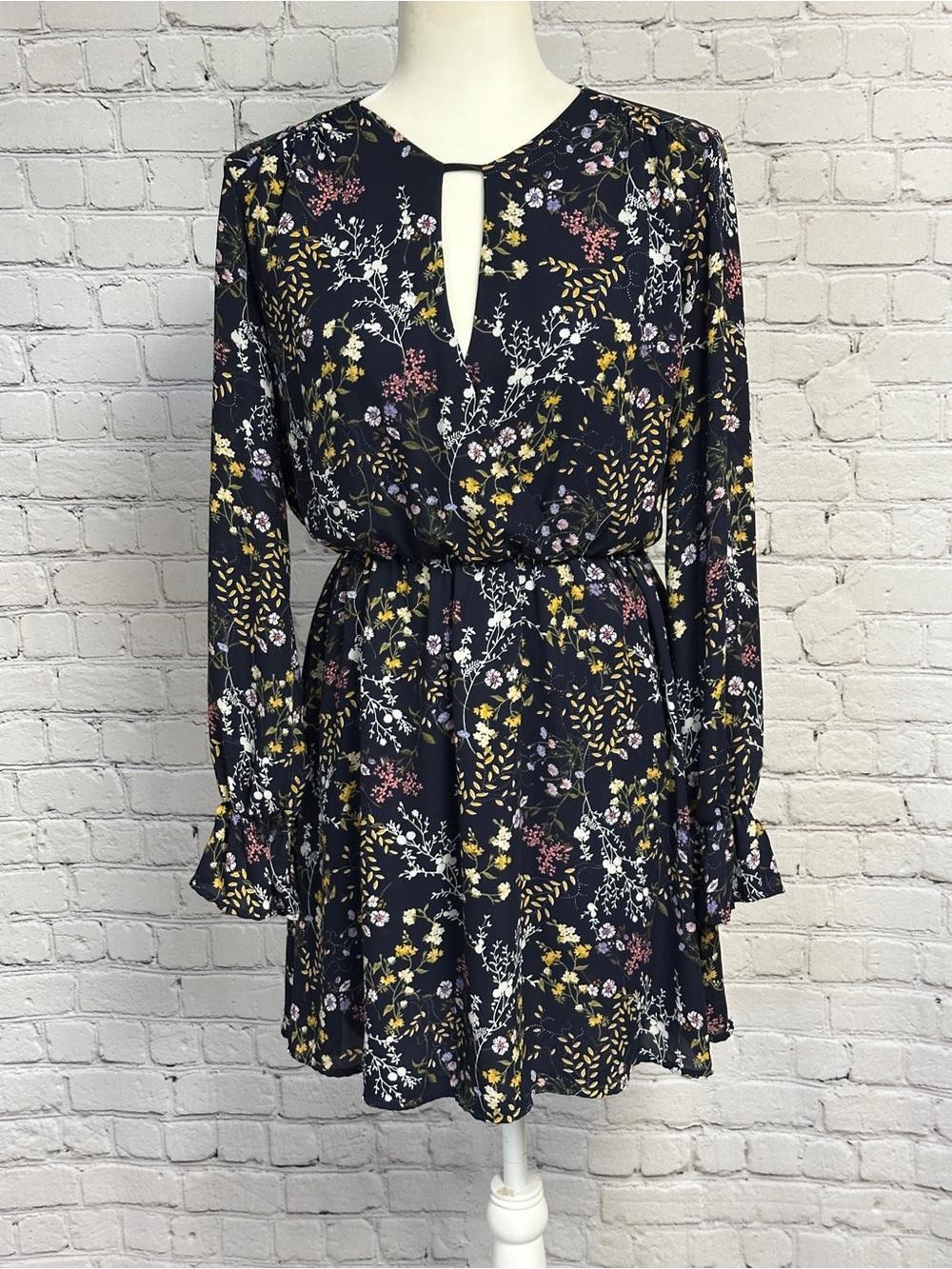Lush Navy Floral Keyhole Long-Sleeve Mini Dress Size M